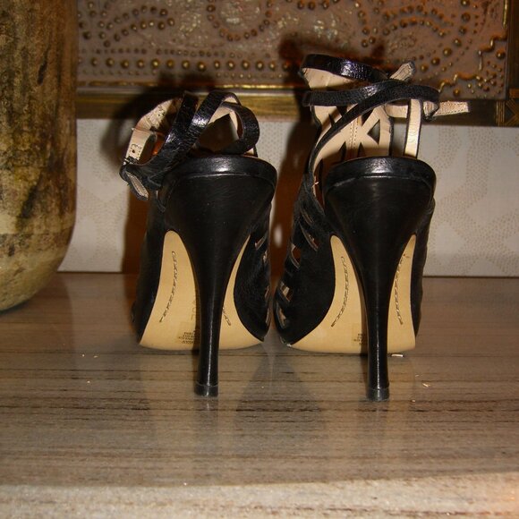 BOUTIQUE 9 BLACK LEATHER CUTOUT HEELS SANDALS SHOES 7M - Picture 3 of 5